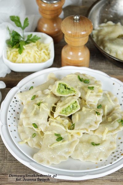 domowe pierogi z brokułami domowe pierogi z brokułami