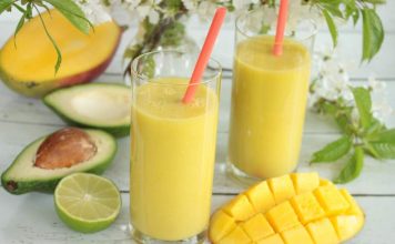 koktajl z mango i awokado
