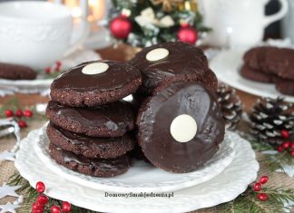 ekspresowe ciasteczka piernikowo orzechowe w polewie czekoladowej