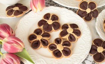 kruche ciasteczka kwiatuszki