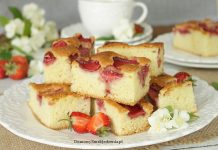 ciasto ucierane z truskawkami