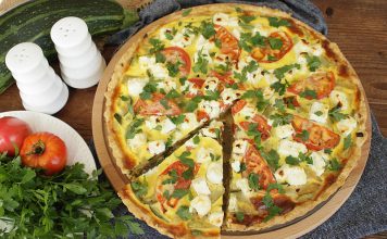 tarta z cukinią i serem feta