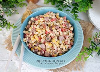 sałatka z kabanosem i makaronem